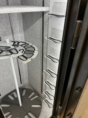 Revolution Safe - Stronghold ST Plus - By Pendleton Safe