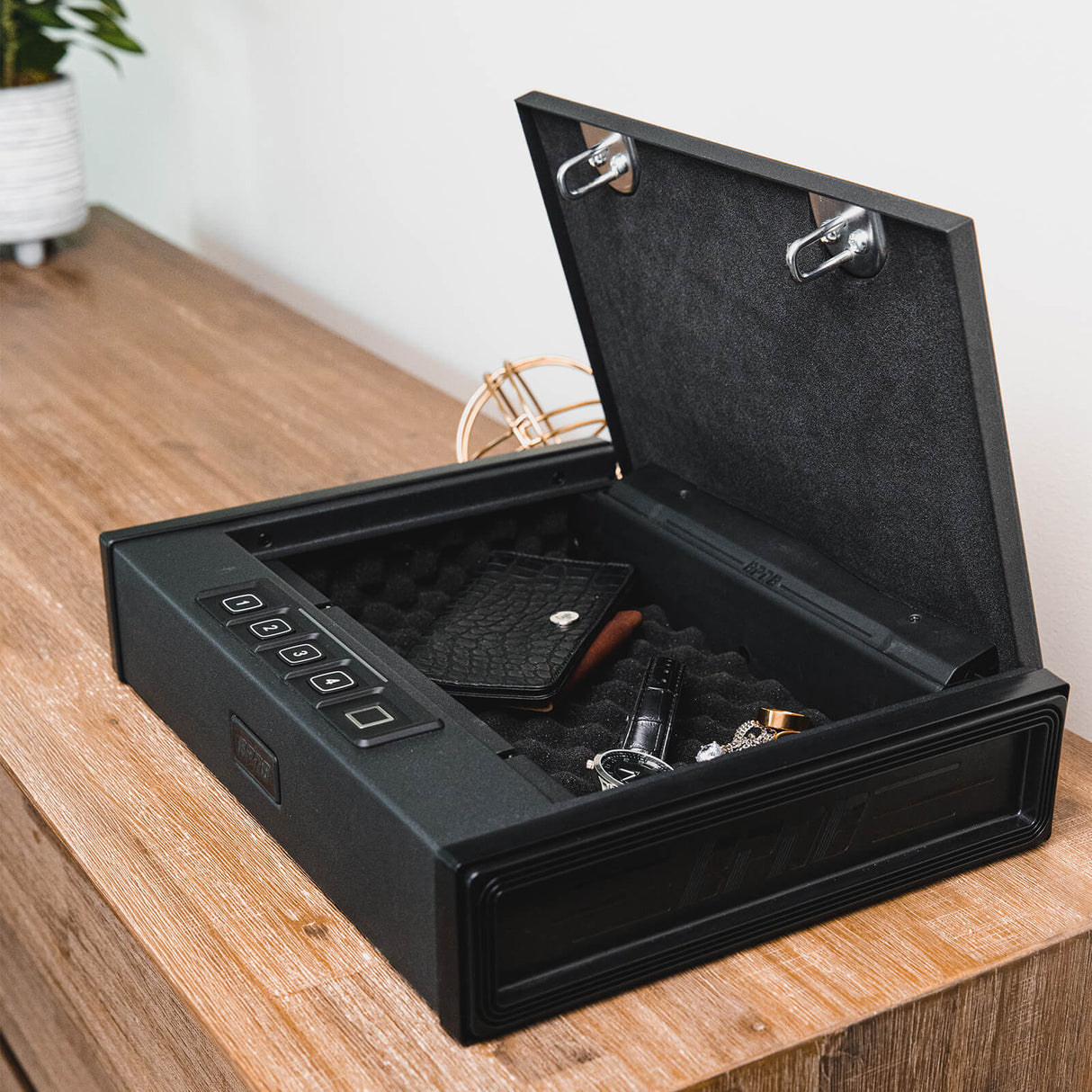 RPNB - RP2005 - Biometric Gun Safe with Interior LED Light